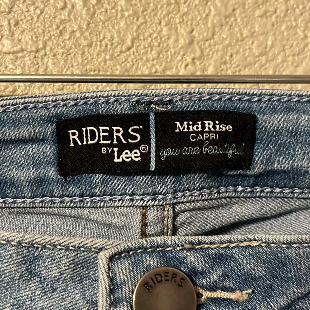Riders by Lee mid Rise Capris - Picture 4 of 6